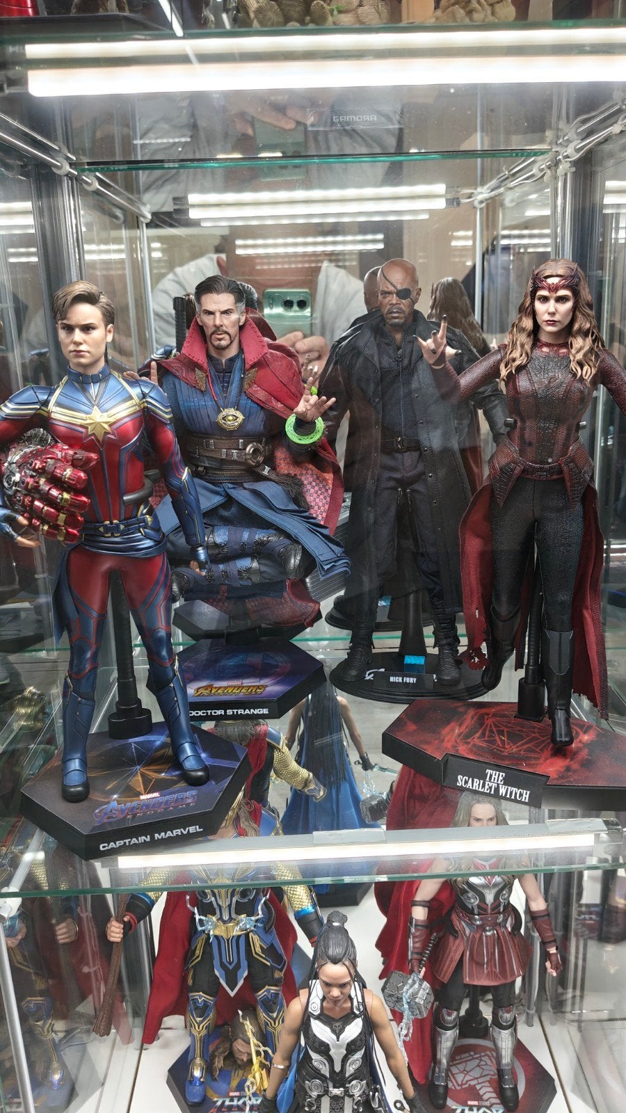 Hot toys - divers pièces à vendre, Enlèvement ou Envoi