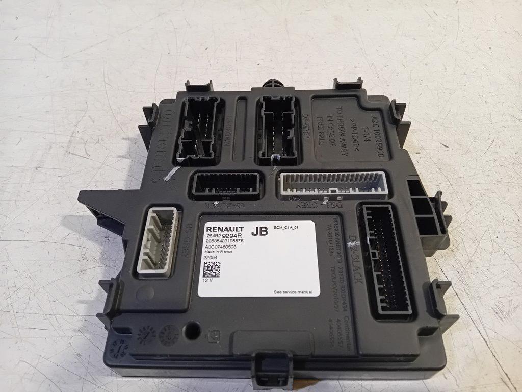 Computer comfort Renault Captur, Onderdelen@venauto.nl, Van der Ven Autorecycling B.V., Ettenseweg 76, 4706 PB Roosendaal, The Netherlands