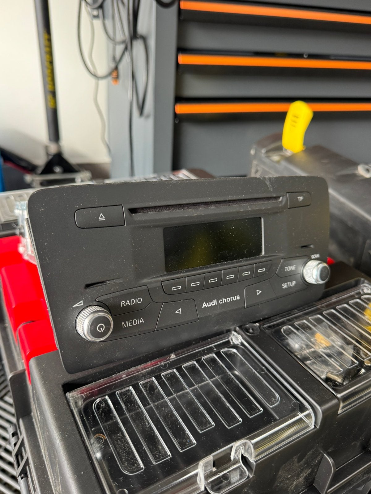 Audi A1 originele radio, Ophalen of Verzenden