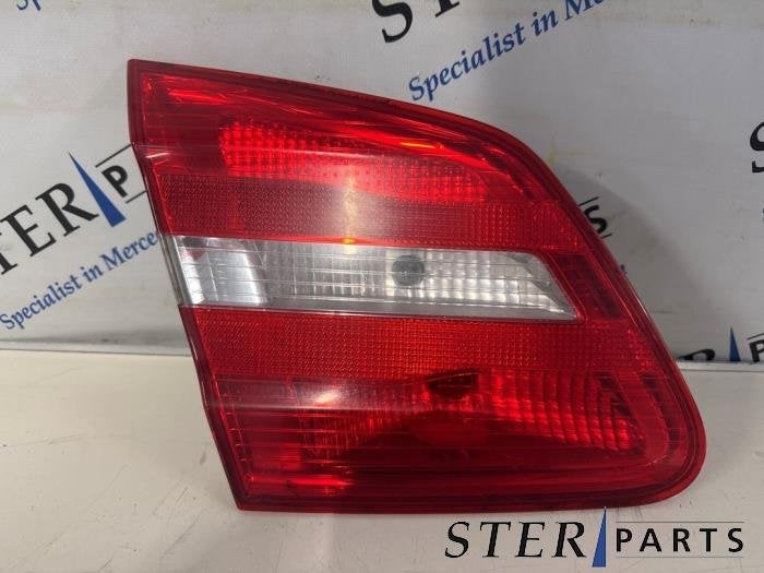 Feu arrière gauche d'un Mercedes B-Klasse, 3 mois de garantie, Utilisé, -, -