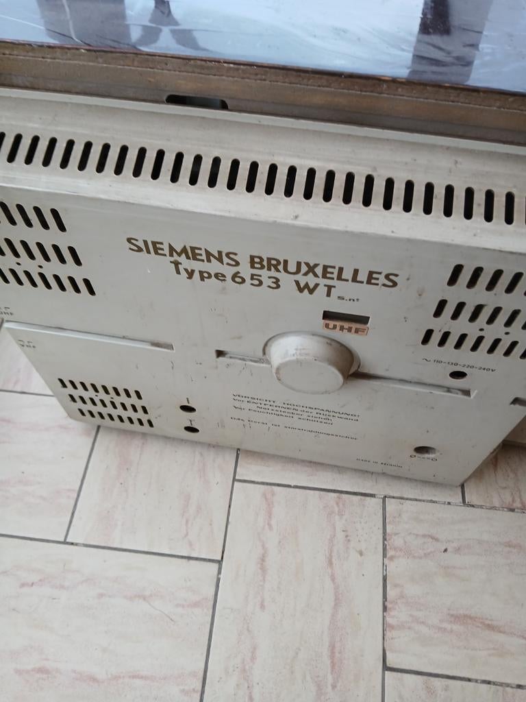 Oude televisie / lampen en rolluik - uniek model, Antiek en Kunst, Antiek | Tv's en Audio, Ophalen