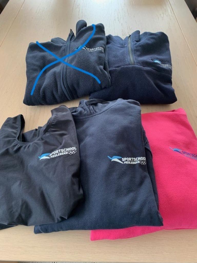 Uniformkledij sportschool Meulebeke, Kinderen en Baby's, Ophalen of Verzenden, Zo goed als nieuw