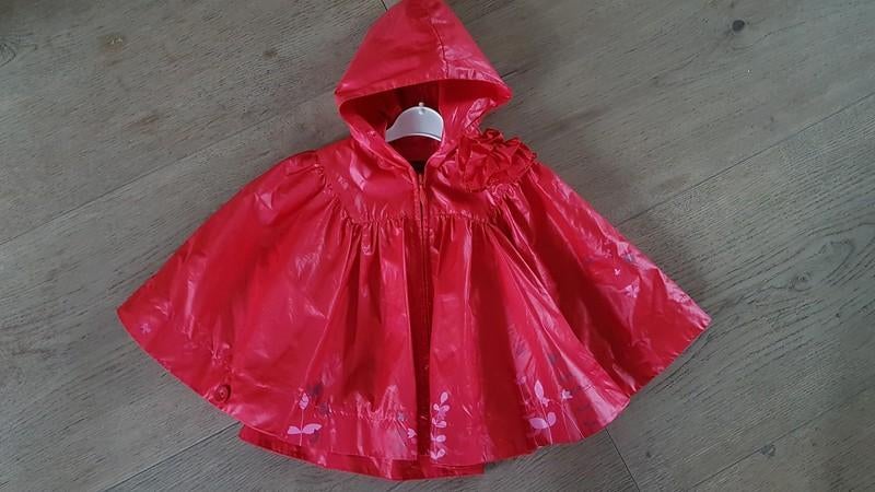 CATIMINI - Cape poncho imperméable rouge - T.18 mois/81 cm, Kinderen en Baby's, Babykleding | Maat 80, Gebruikt, Meisje, Jasje