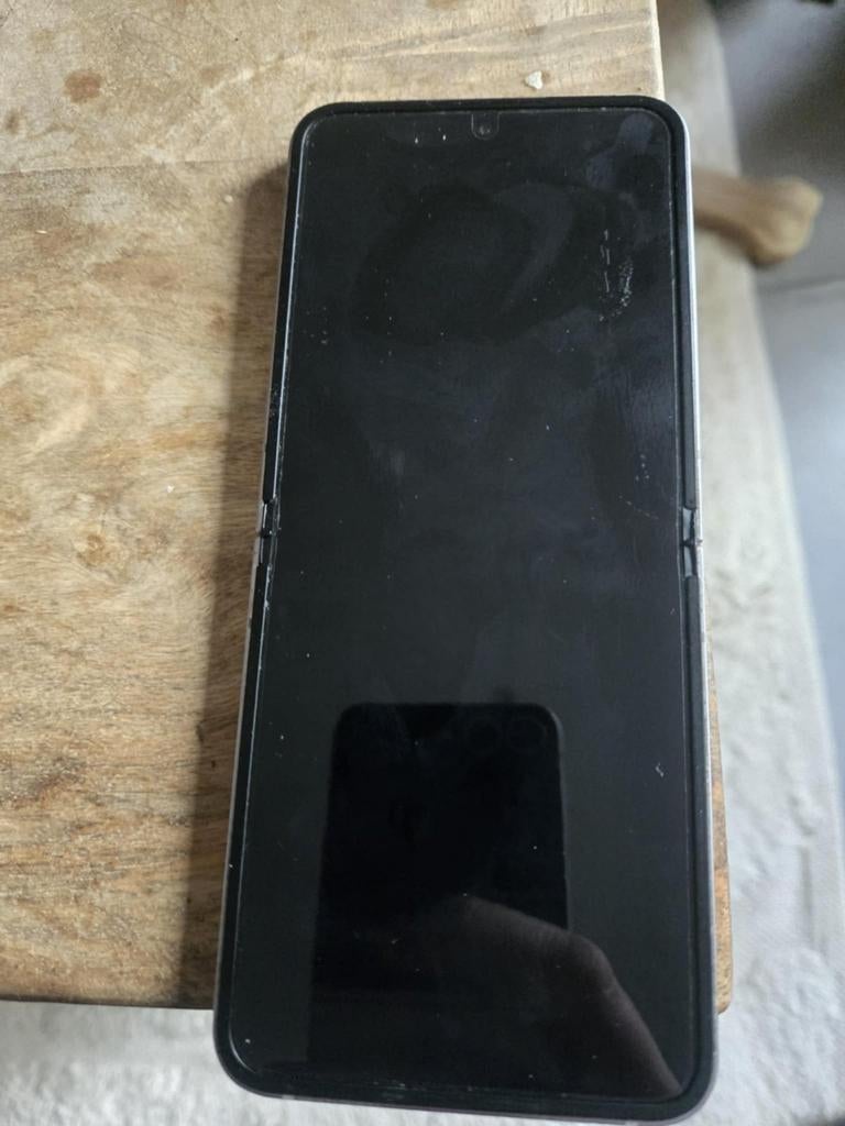 Galaxy Z Flip6

512Gb, Télécoms, Téléphonie mobile | Samsung, Enlèvement ou Envoi, Utilisé