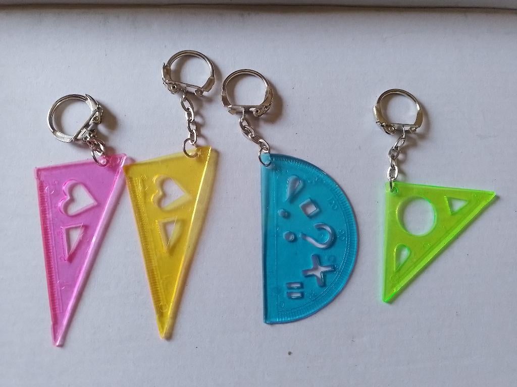 lot 4 sleutelhangers geo figuren driehoek cirkel hart boog, Verzamelen, Ophalen of Verzenden, Nieuw