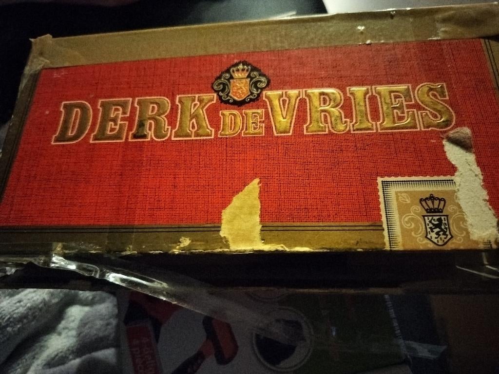 Toutes sortes de boîtes d'allumettes, Enlèvement ou Envoi