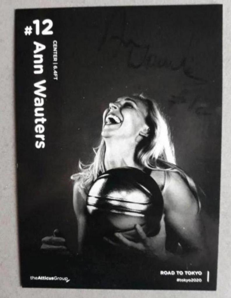 Gesigneerde fankaart van Ann Wauters., Envoi