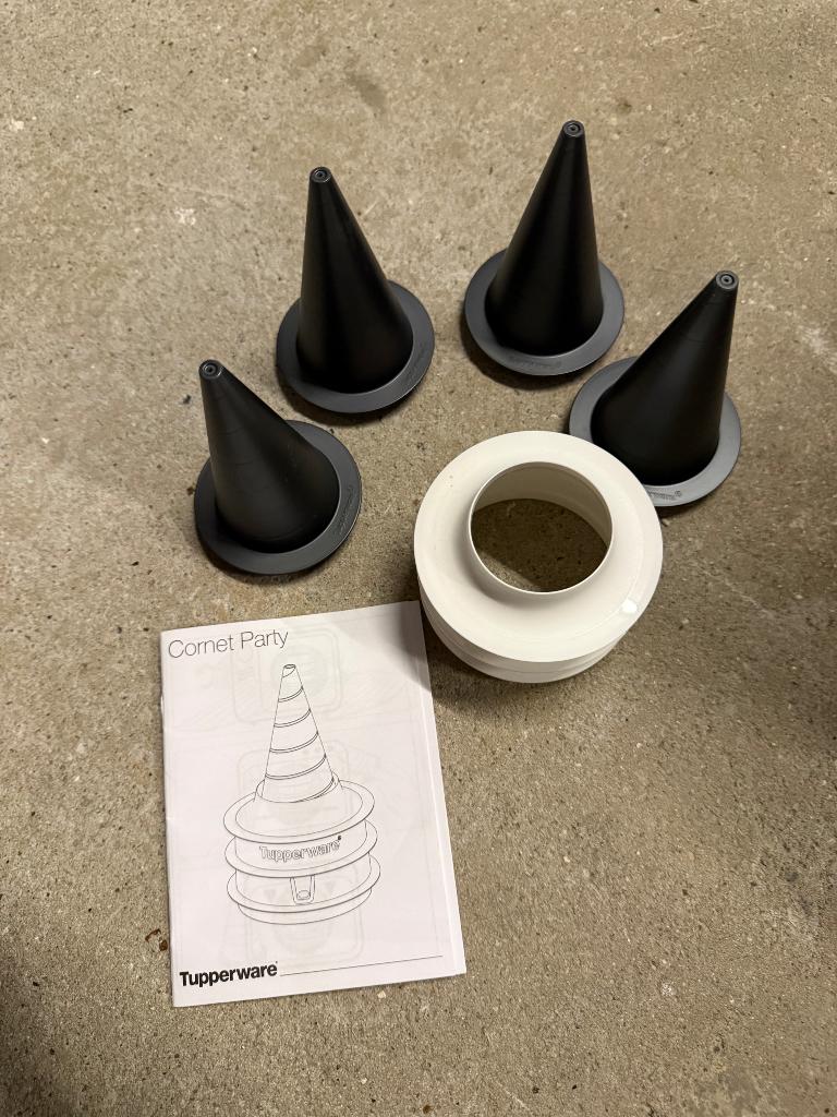 Cornet party Tupperware, Huis en Inrichting, Keuken | Tupperware, Ophalen of Verzenden, Nieuw, Overige typen