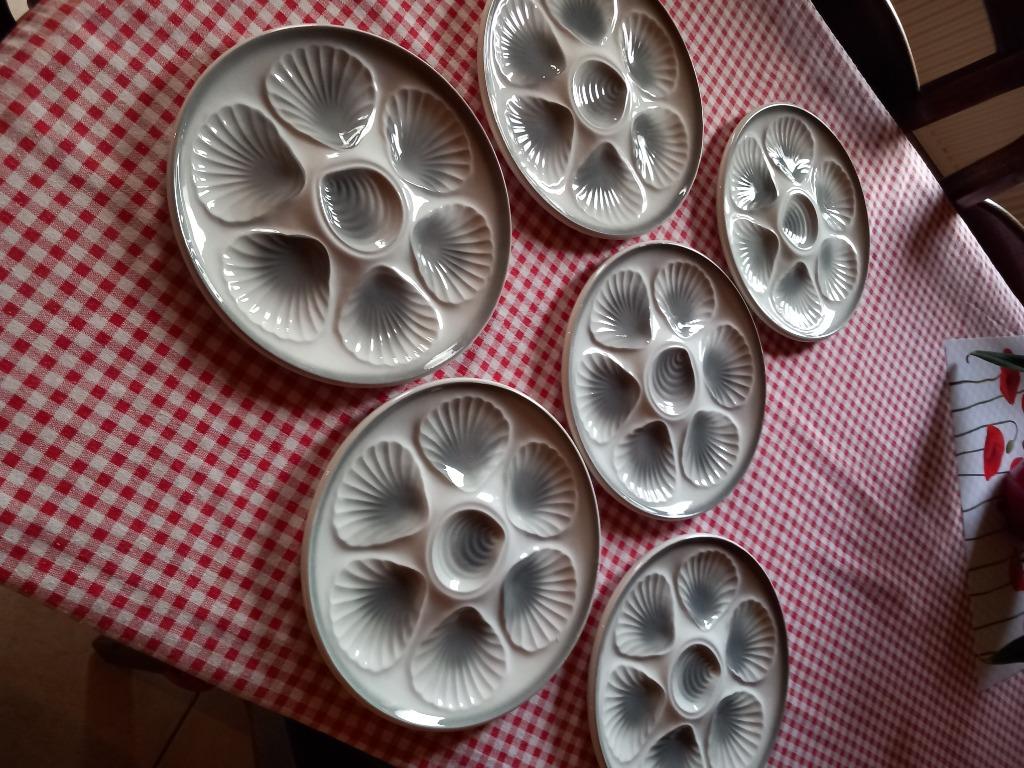 Vintage assiettes à huitres années '70 MOULIN DES LOUPS, Enlèvement ou Envoi, Comme neuf, Autres styles, Assiettes(s)