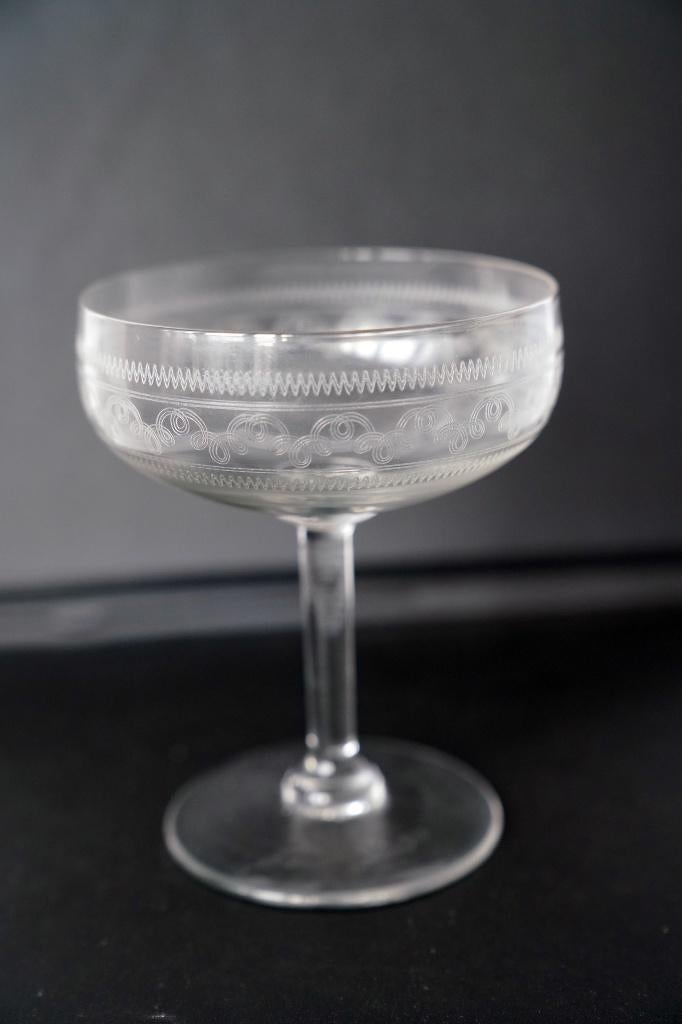 12 coupes à champagne, Enlèvement