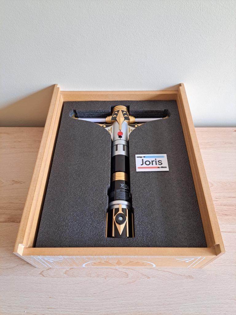 Stellan Gios - Disney Legacy lightsaber set, Verzamelen, Star Wars, Ophalen of Verzenden, Zo goed als nieuw, Replica