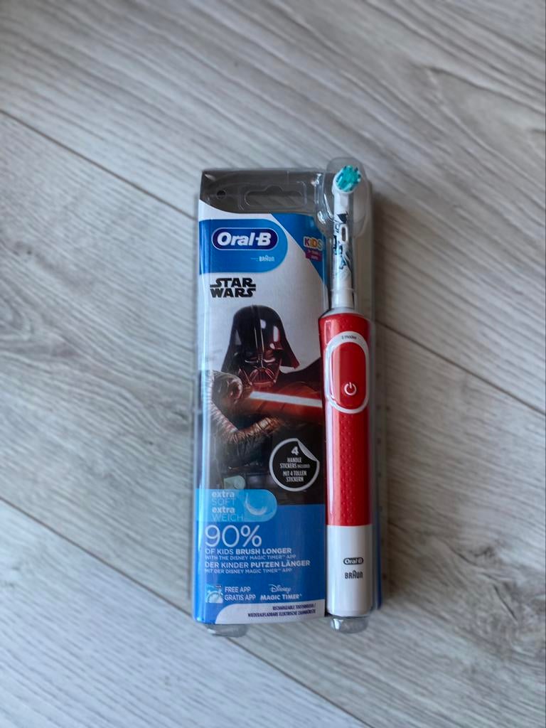 Braun oral-b Star Wars tandenborstel, Enlèvement ou Envoi, Neuf, Hygiène bucco-dentaire