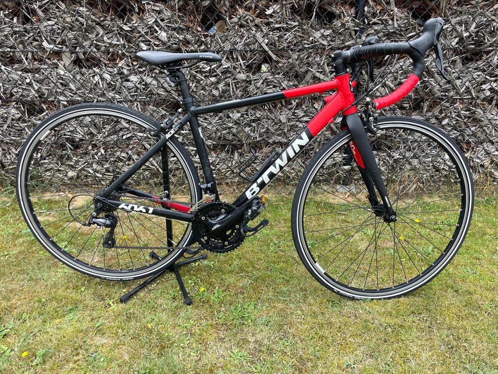 Koersfiets 28” B-Twin als nieuw!, Fietsen en Brommers, Ophalen, Zo goed als nieuw