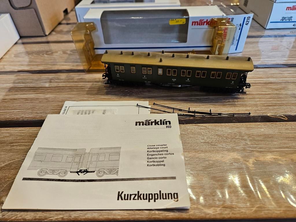 Voiture grande ligne mixte 2/3ieme classe Märklin 4210, Analogique, Enlèvement ou Envoi, Courant alternatif, Wagon