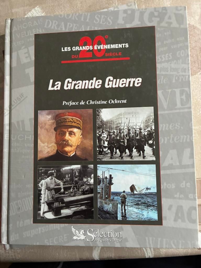 La Grande Guerre/ La seconde guerre mondiale, Ophalen of Verzenden, Zo goed als nieuw