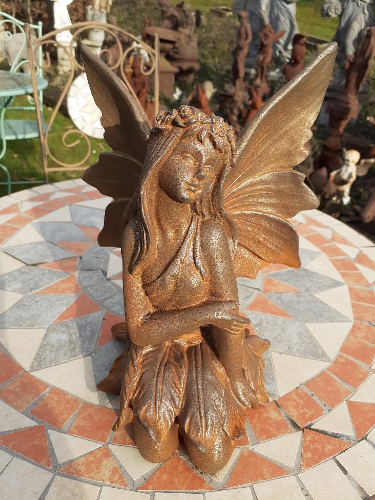 STATUE EN FONTE PATINEE (LA FEE A GENOUX), Enlèvement ou Envoi, Neuf