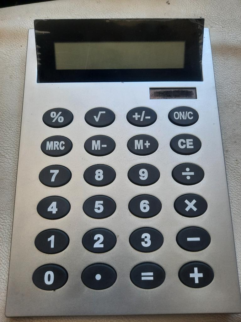 Grote rekenmachine, Ophalen of Verzenden, Zo goed als nieuw
