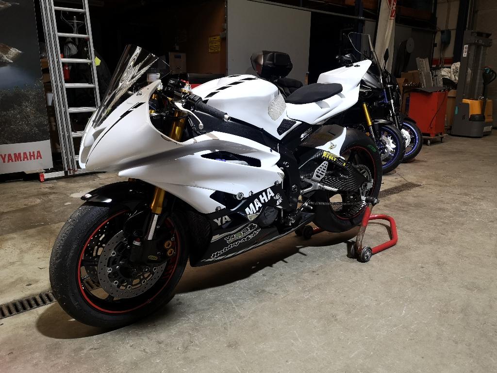 YAMAHA R6 PISTE, Motoren, Motoren | Yamaha, Sportuitlaat, Motorrijbewijs A, Meer dan 35 kW, 600 cc