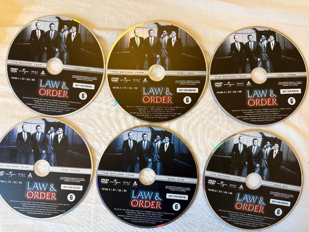 Law & order, DVD, saison 2 complète (6 DVD), CD & DVD, DVD | Thrillers & Policiers, Comme neuf, Autres genres, Coffret, Envoi
