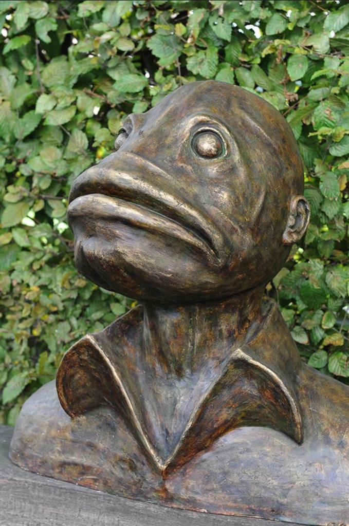 Beeldhouwwerk Fishman, Ophalen
