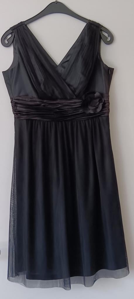 Robe de cocktail, Taille 38/40 (M), Enlèvement ou Envoi, Robe de cocktail, Comme neuf