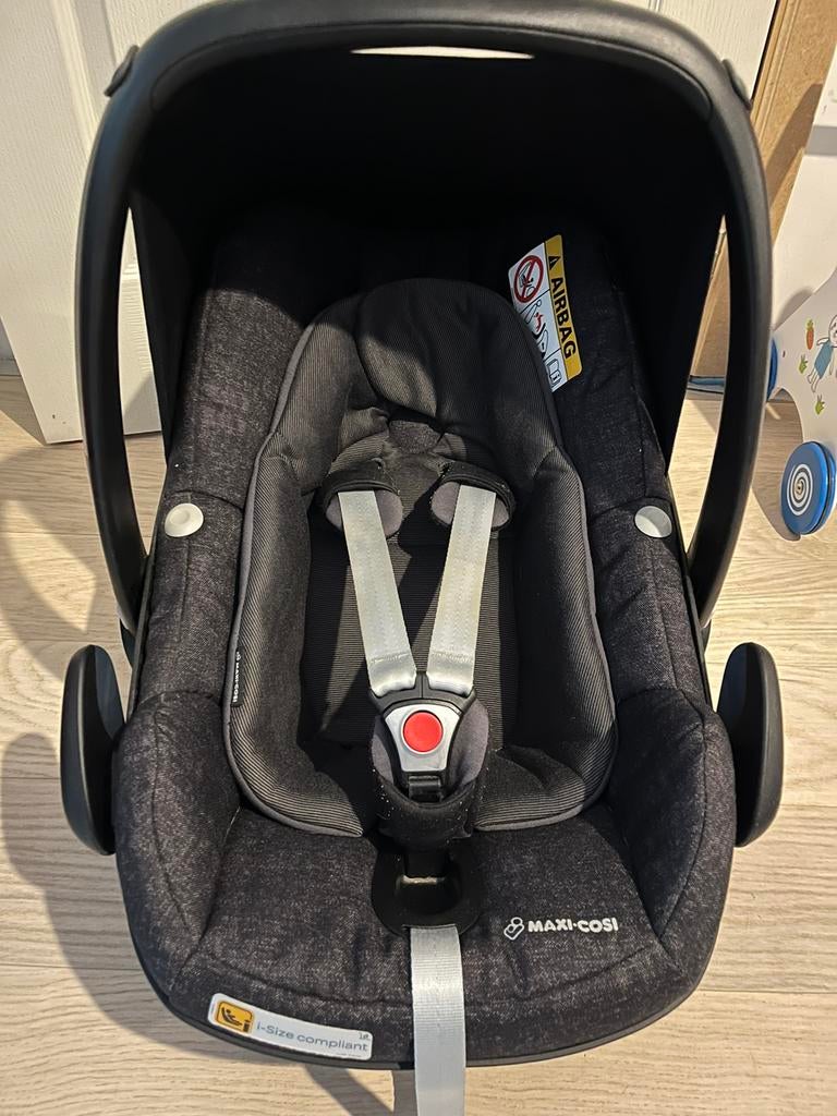 Maxi Cosi Pebble plus met Familyfix, Ophalen, Gebruikt, Maxi-Cosi, Autogordel of Isofix