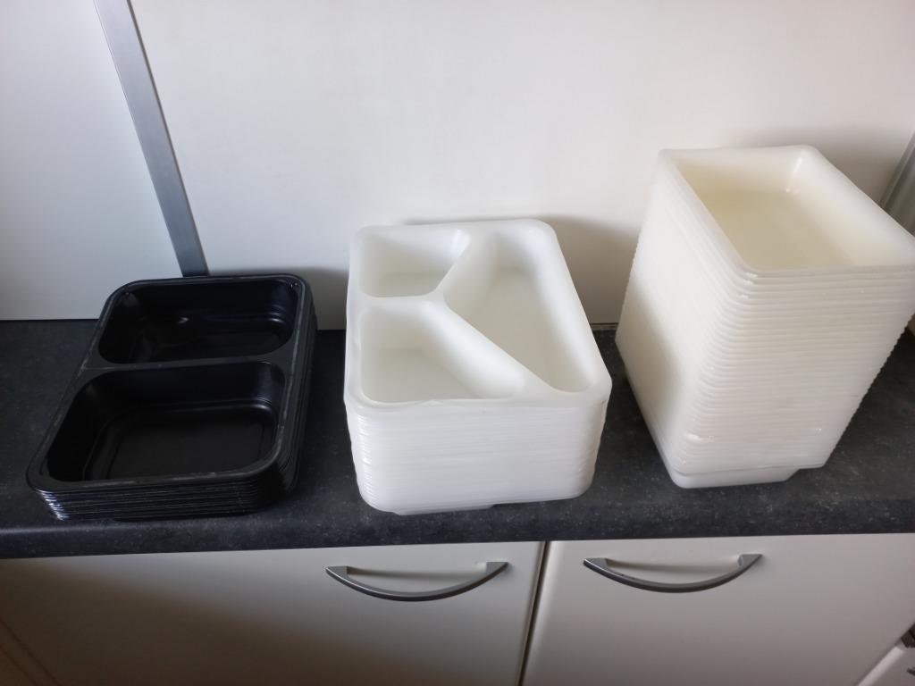 Plastieken bakjes, Ophalen, Zo goed als nieuw, Wit