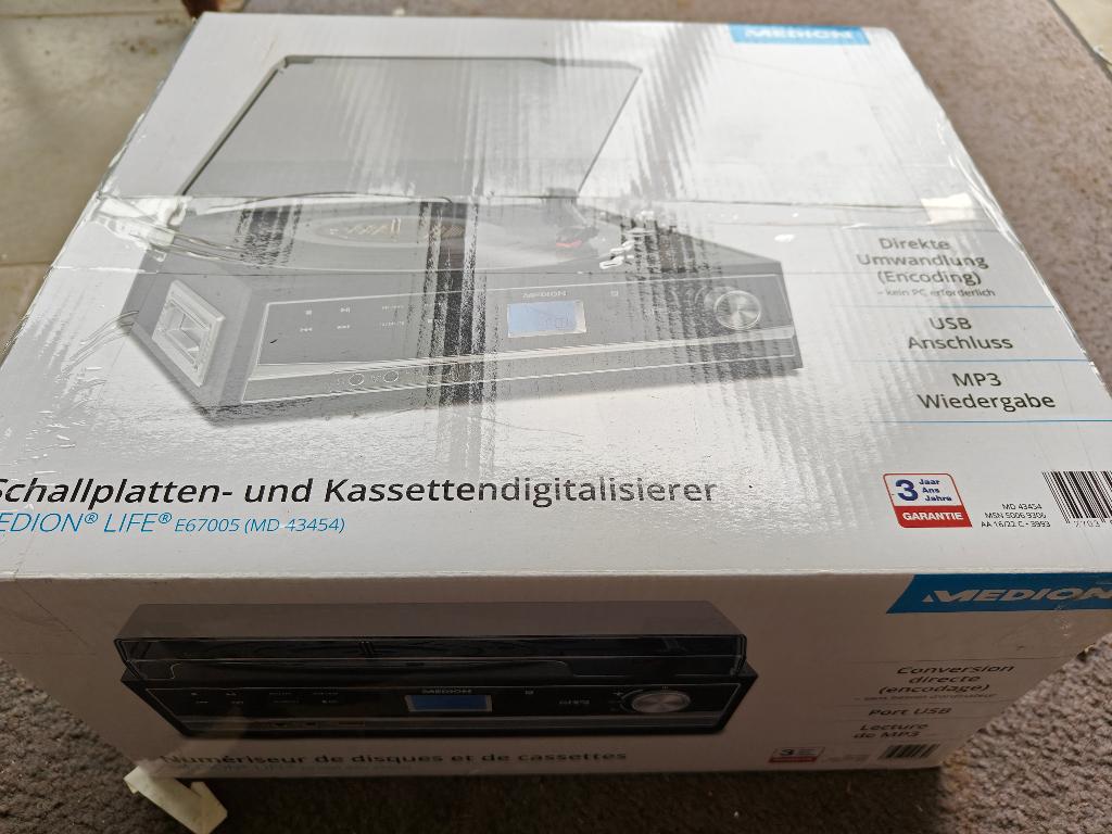 Medion Life E67005, Neuf, Autres marques, Tourne-disque, Enlèvement
