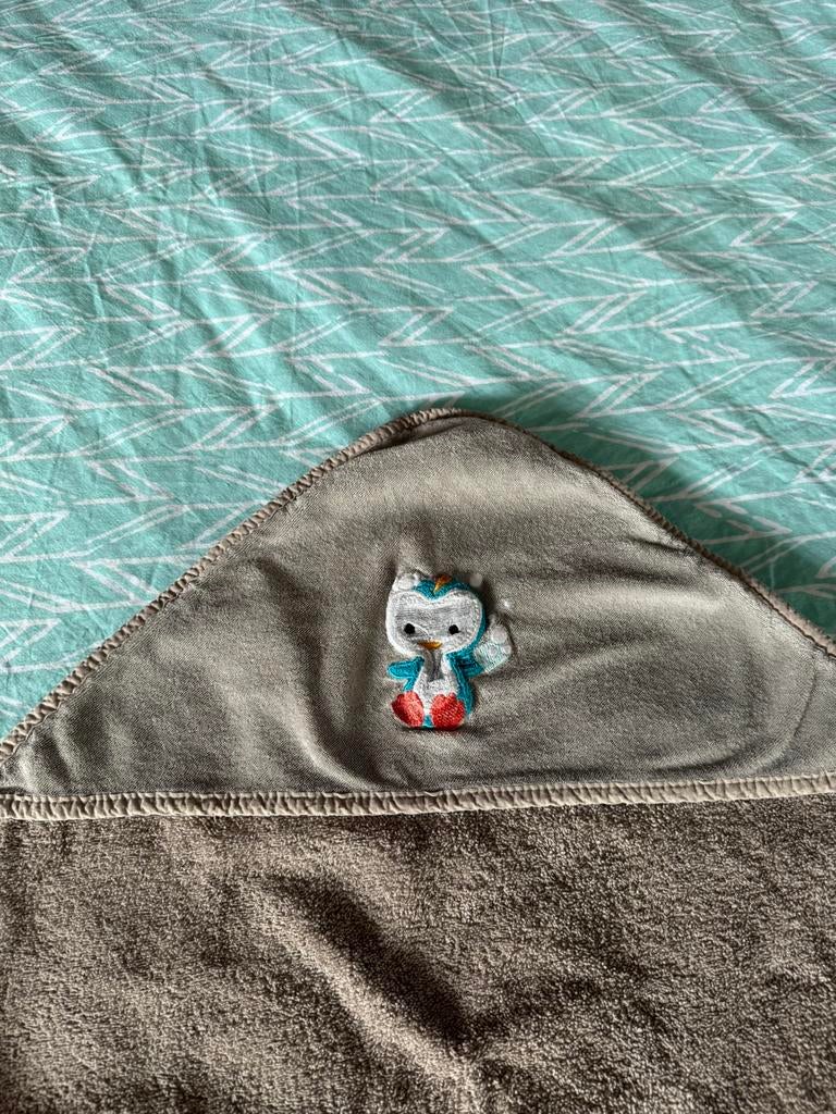 Badhanddoek met kap, Ophalen of Verzenden, Gebruikt, Grijs, Handdoek