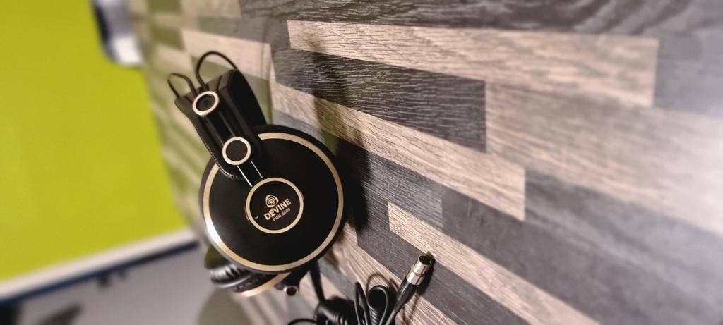 Devine PRO 5000 hoofdtelefoon- zo goed als nieuw, Audio, Tv en Foto, Ophalen of Verzenden