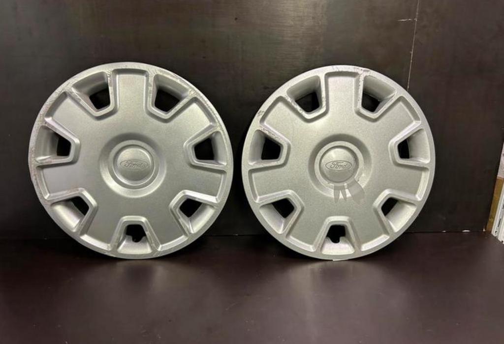 2 enjoliveurs Ford FOCUS fiesta transit mondeo 15", Utilisé