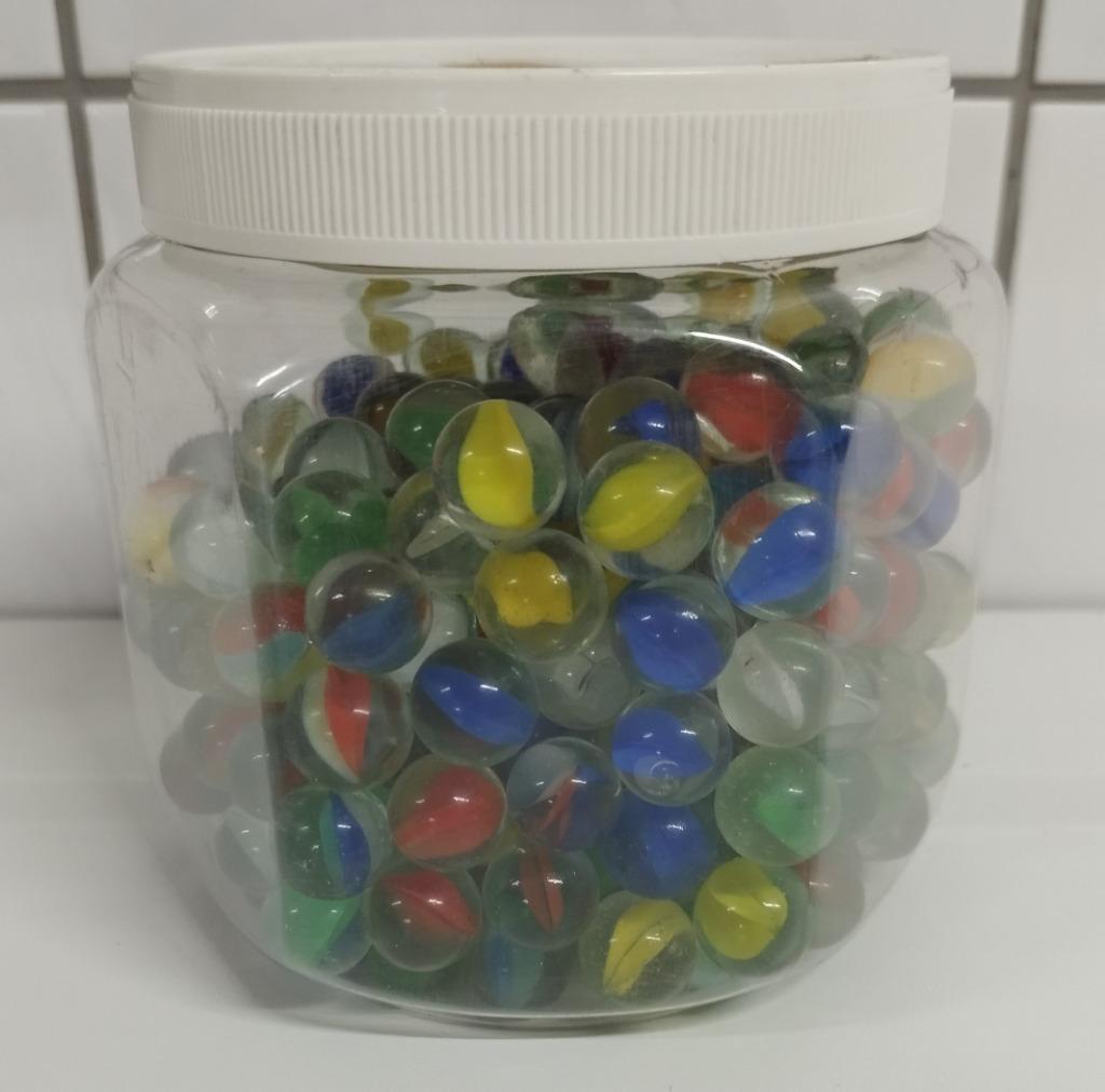 Pot met 1.6kg knikkers, Ophalen, Gebruikt