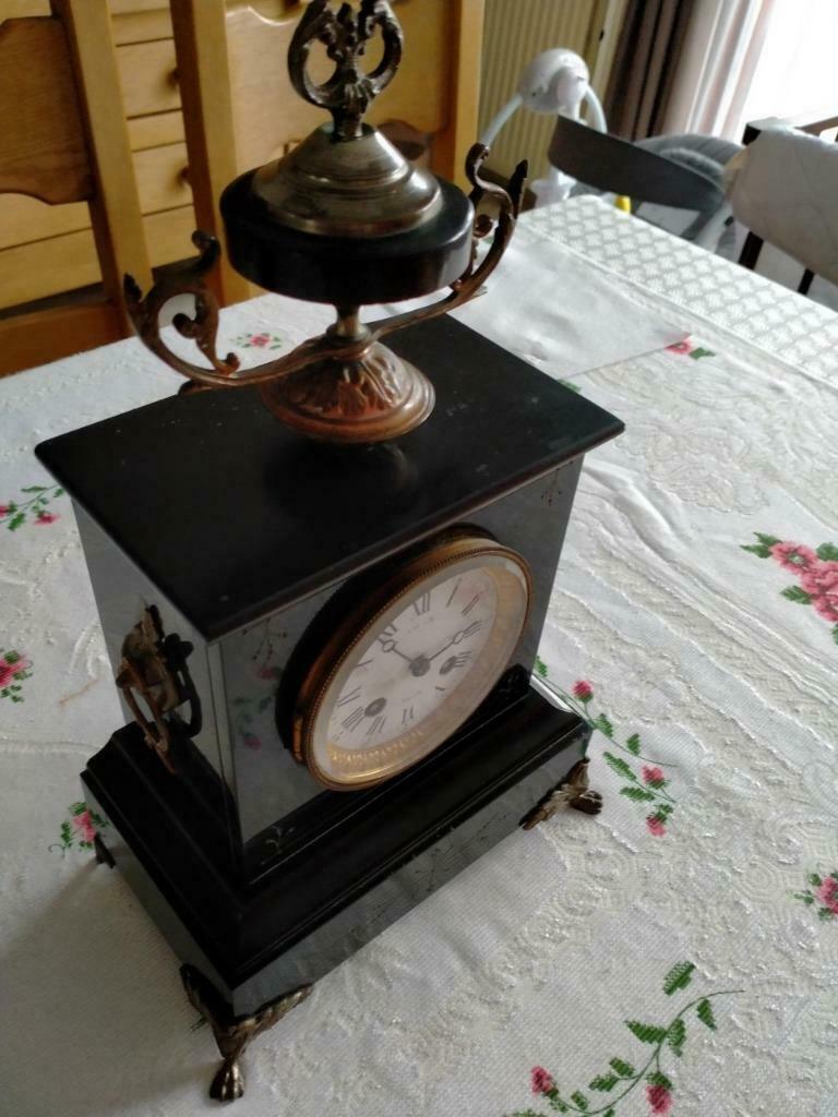 Pendule de cheminée en marbre noir français de la fin 1800, Antiquités & Art, Curiosités & Brocante, Enlèvement
