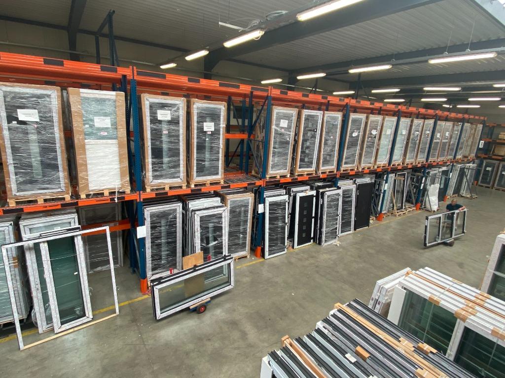 stockverkoop schuiframen, deuren, ramen, 7016, 9005, 7039, Schuifdeur, Nieuw, Ophalen of Verzenden, Buitendeur
