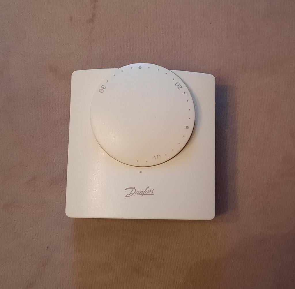 Thermostat DANFOSS, Bricolage & Construction, Enlèvement, Comme neuf