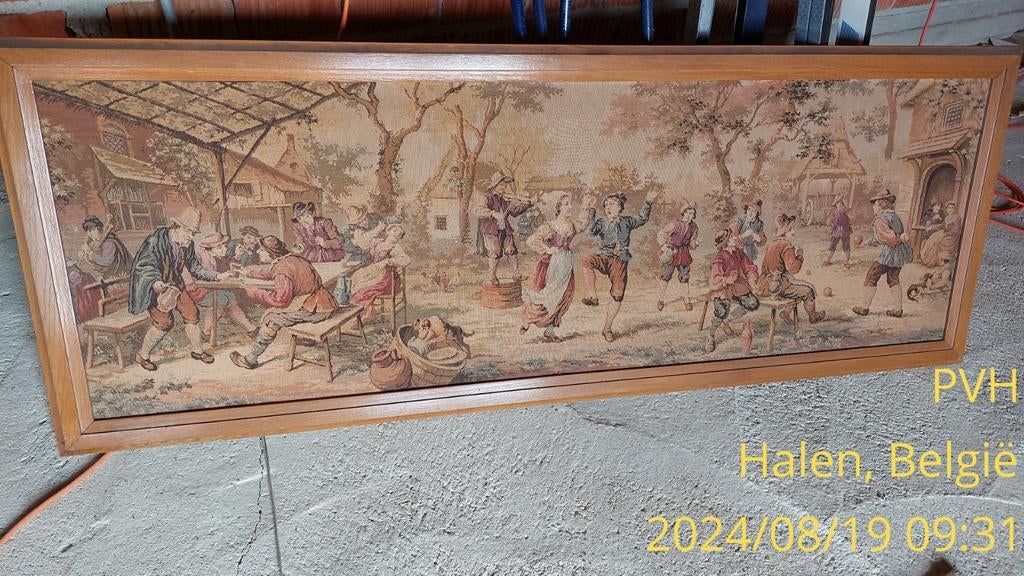 Wandtapijt in kader. Breugel tafereel., Ophalen