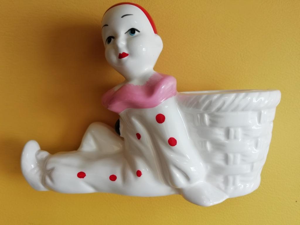 Biscuitbeeldje Pierrot met potje, Ophalen