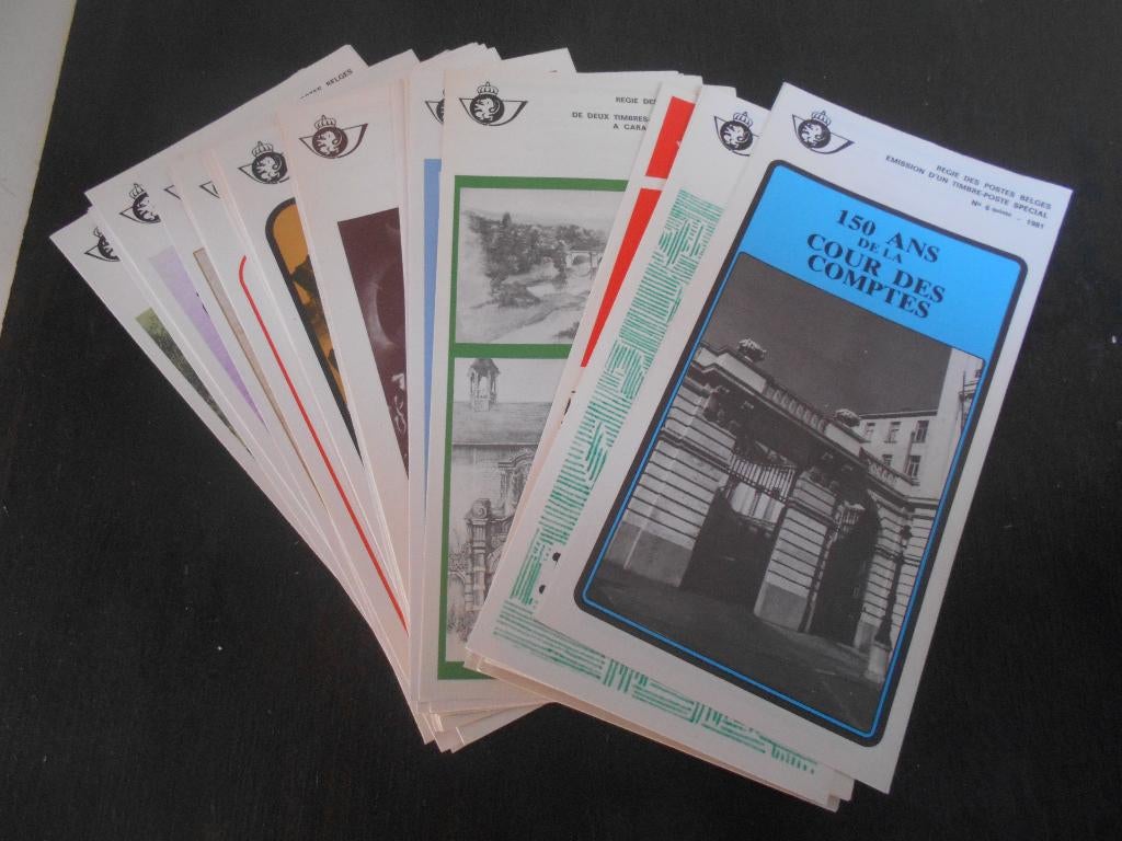 lot de 32 feuillets explicatifs depliants timbres Belgique, Enlèvement ou Envoi, Sans timbre