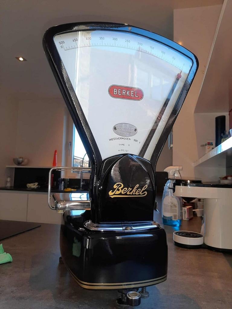 Gerestaureerde Berkel weegschaal, Ophalen