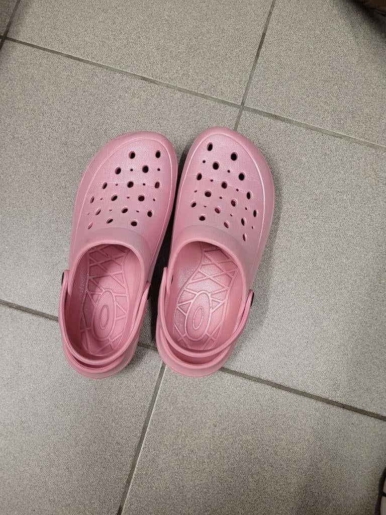 Slippers Model Crocs maat 37 roze - Nieuw, Meisje, Overige typen, Nieuw, Ophalen of Verzenden