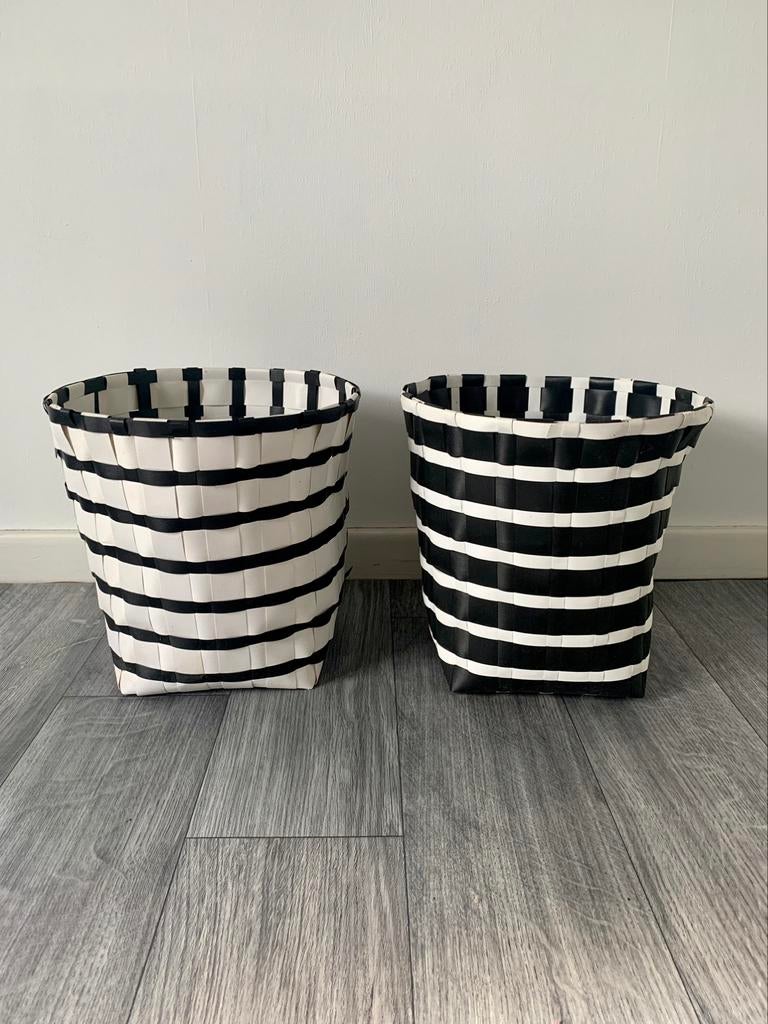 Deux paniers décoratifs ou de rangement, Utilisé