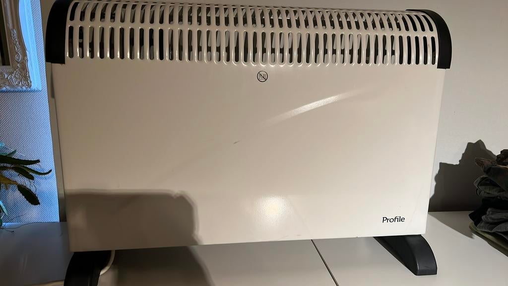 Profile verwarming/ radiator, Ophalen, Zo goed als nieuw