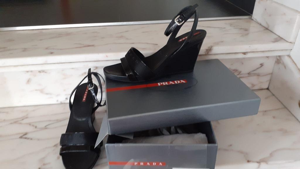 elegante laké schoen Prada, 40 als nieuw!, Prada, Zwart, Zo goed als nieuw, Sandalen of Muiltjes