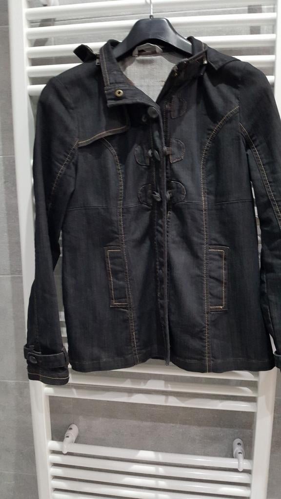 Veste à capuche jeans Parka femme taille 40 pour 15 €, Vêtements | Femmes, Enlèvement, Comme neuf