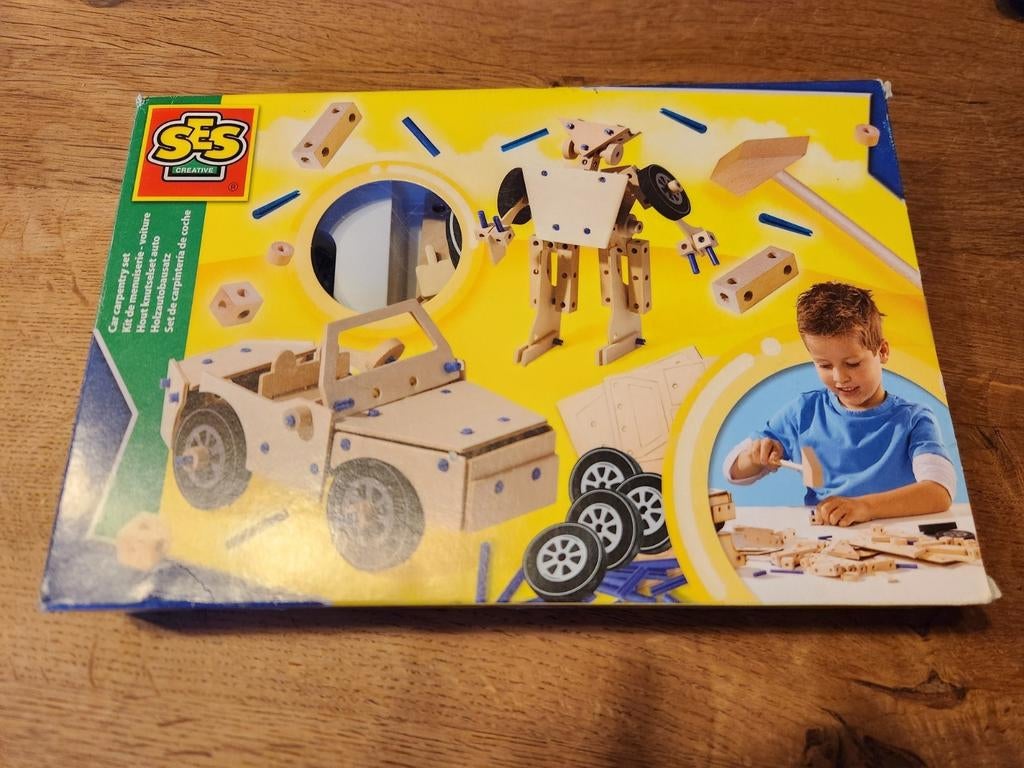 Jeu en kit de menuiserie: voiture, Enlèvement ou Envoi, Utilisé, Bricolage
