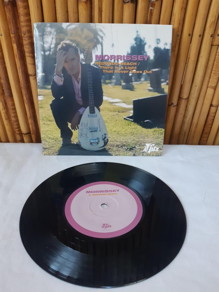 Vinyl 45t Morrissey "There Is A Light Than Never Goes out", 7 inch, Ophalen of Verzenden, Zo goed als nieuw, EP