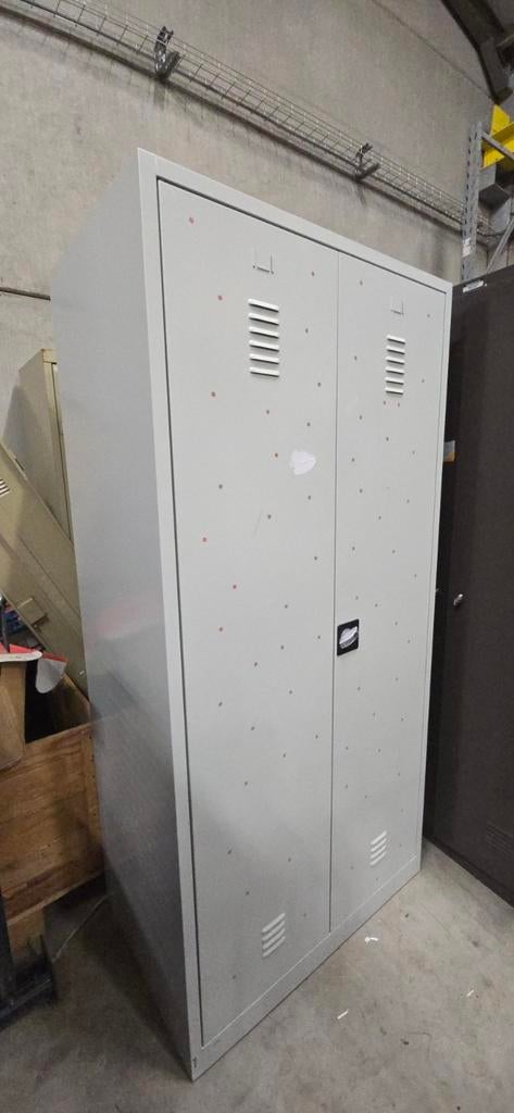 Archiefkast lockerkast opbergkast met legplanken, Huis en Inrichting, Kasten | Roldeurkasten en Archiefkasten, Ophalen, Metaal
