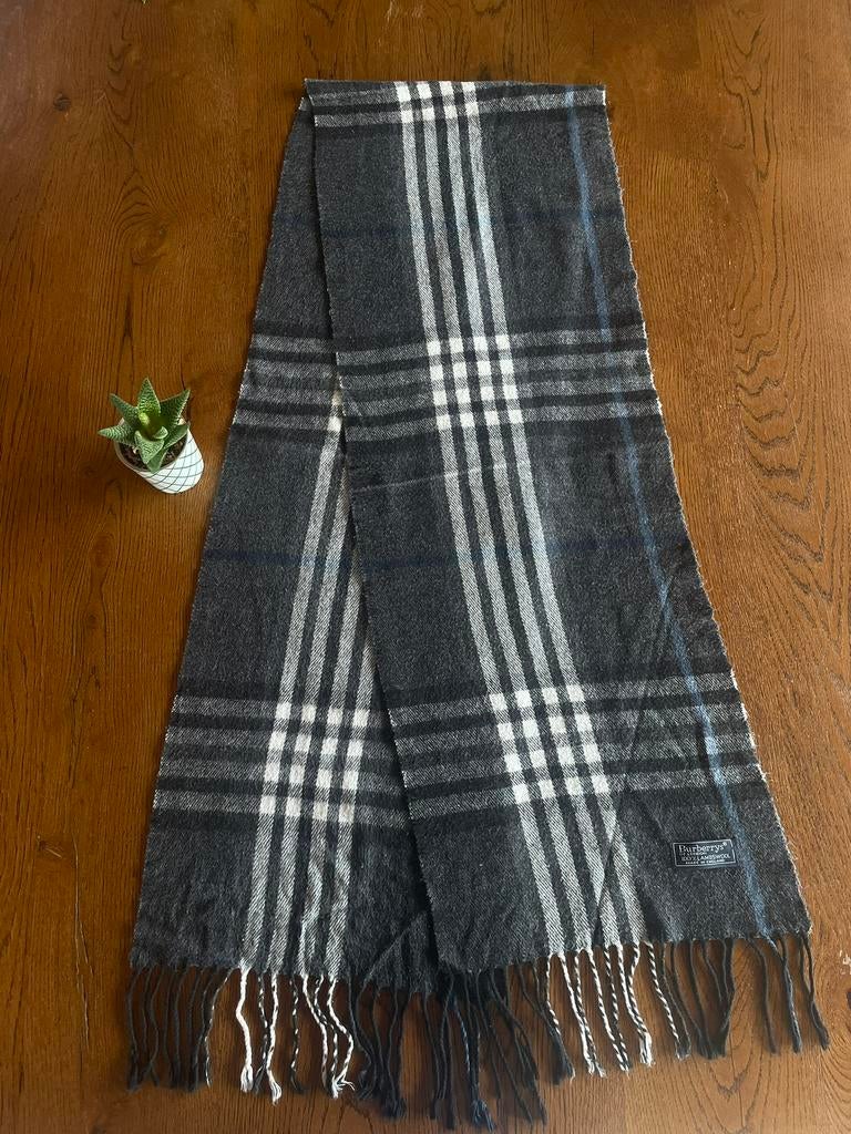 Burberry sjaal, Kleding | Dames, Burberry, Ophalen of Verzenden, Zo goed als nieuw, Sjaal