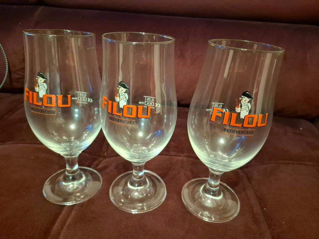 Verres à bière, Collections, Marques de bière, Enlèvement, Comme neuf, Verre ou Verres, Autres marques