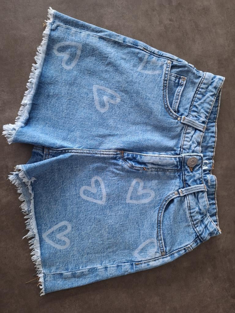 Jeans short maat 170, Enfants & Bébés, Vêtements enfant | Taille 170, Pantalon, C&A, Enlèvement ou Envoi, Comme neuf